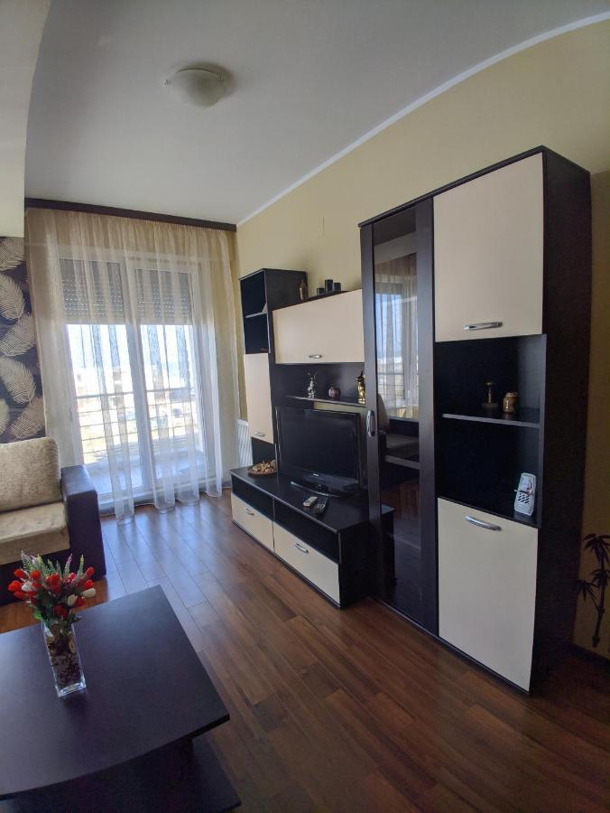 Summerland Beach&Sun Apartments Mamaia Exterior foto